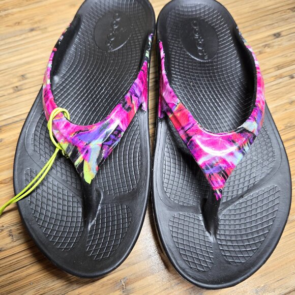 OOFOS OOlala Limited Neon Rose Women’s 5 - Picture 1 of 6